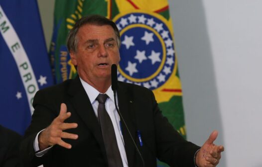 Bolsonaro diz que deve vetar dinheiro para o fundo partidário: “não será sancionado”