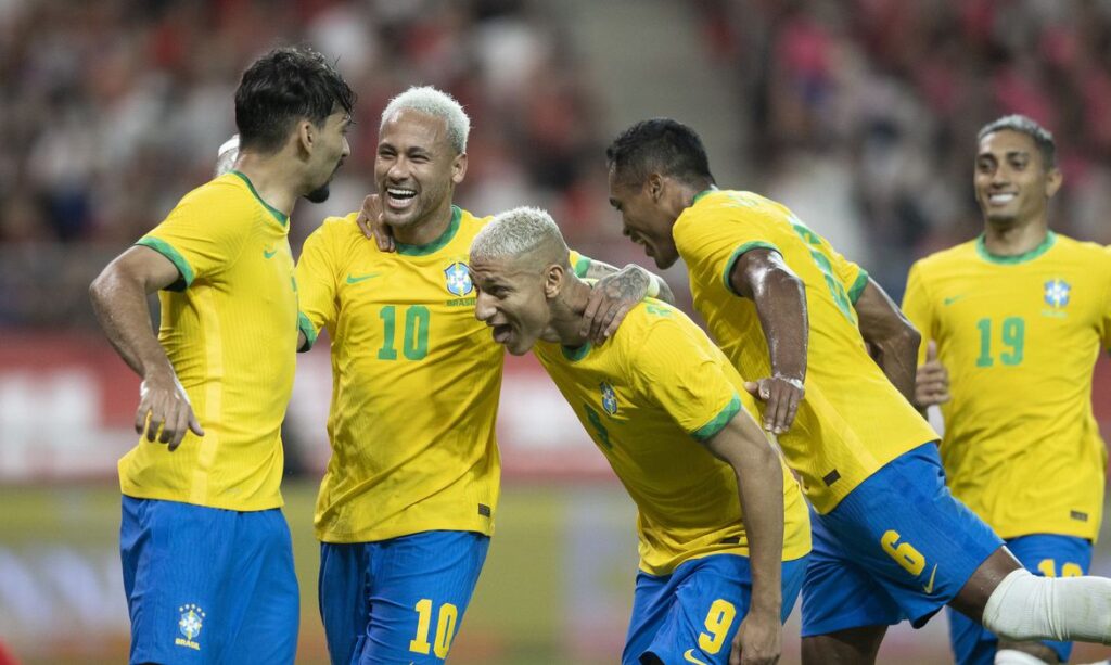 Seleção brasileira goleia Coreia do Sul por 5 a 1, com dois de pênalti de Neymar