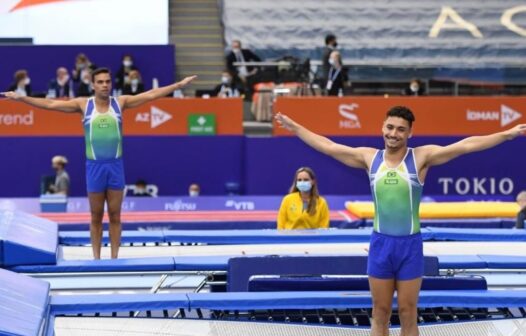 Brasileiros avançam à final do Mundial de Trampolim