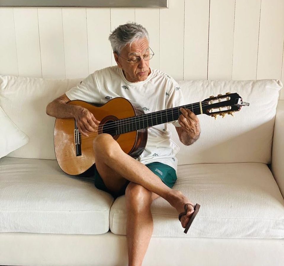 Caetano Veloso está com Covid-19