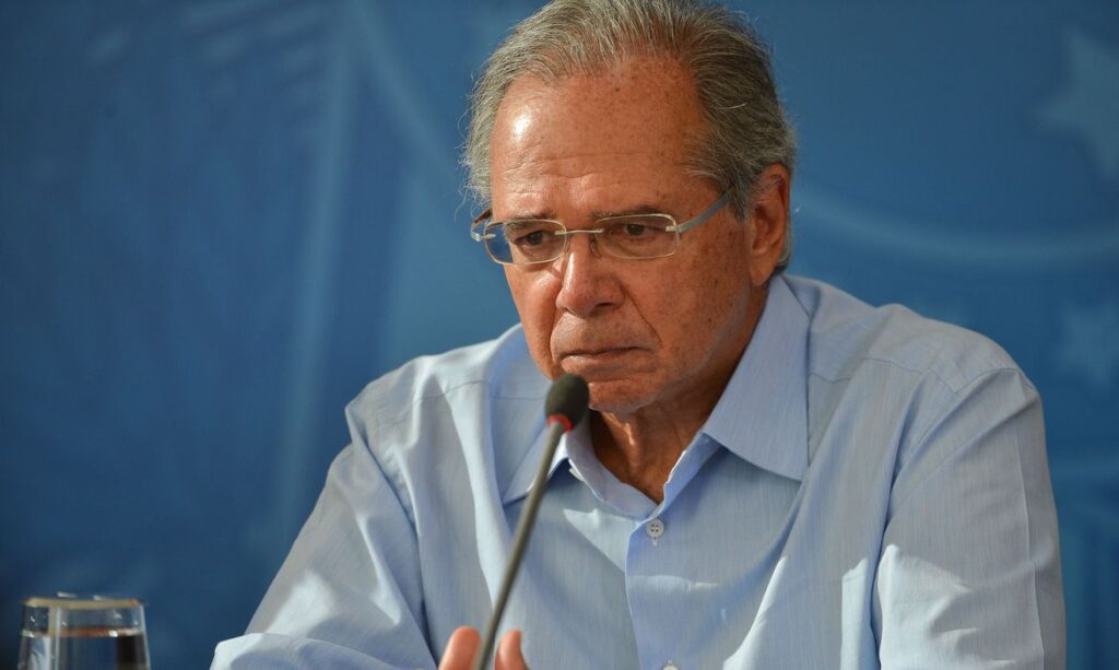 Câmara convoca Paulo Guedes para explicar empresa em paraíso fiscal