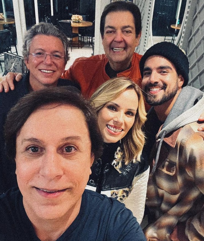 Caio Castro, Boninho, Faustão e Tom Cavalcante registram encontro inusitado