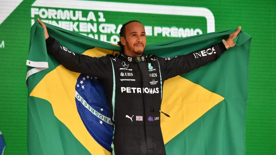 Câmara aprova projeto que concede ao piloto Lewis Hamilton título de Cidadão Honorário do Brasil