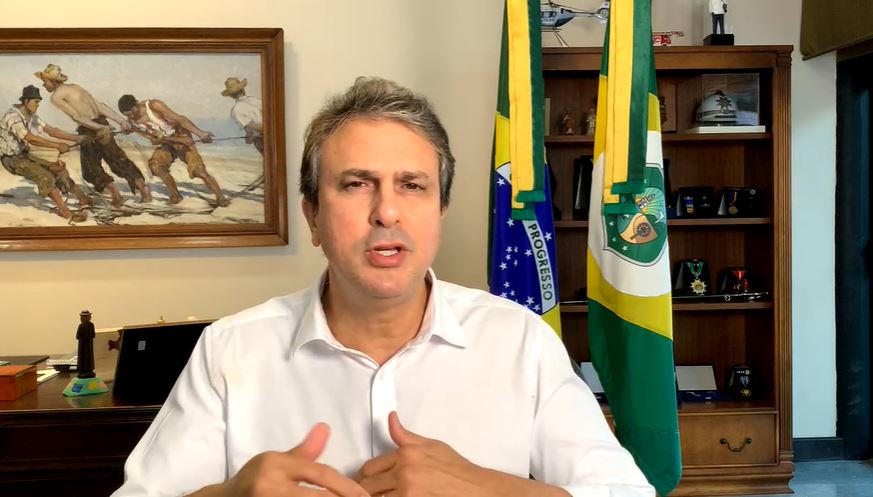 Camilo Santana critica o negacionismo ao lamentar as 300 mil mortes por covid no Brasil