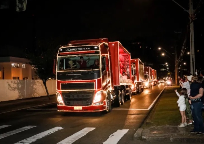 Coral do Natal de Luz vai percorrer bairros de Fortaleza em caminhão