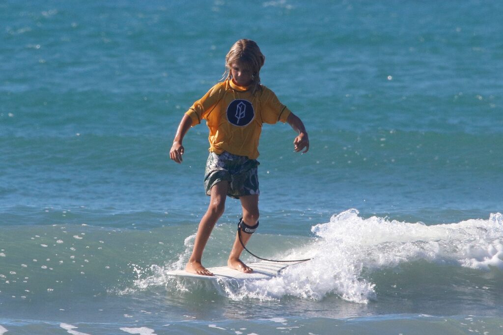 Abertura do Campeonato Brasileiro de Longboard em Jericoacoara premia atletas da nova geração