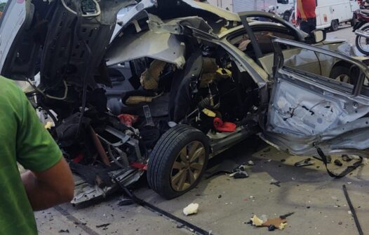 Carro explode enquanto abastecia o cilindro de GNV, em Maracanaú