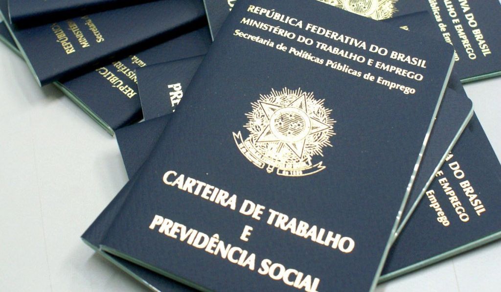 Desemprego no Brasil vai a 14,6% no 3º trimestre e atinge 14,1 milhões