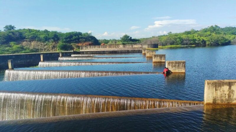 Ceará tem 16 açudes sangrando e volume hídrico supera fevereiro de 2024