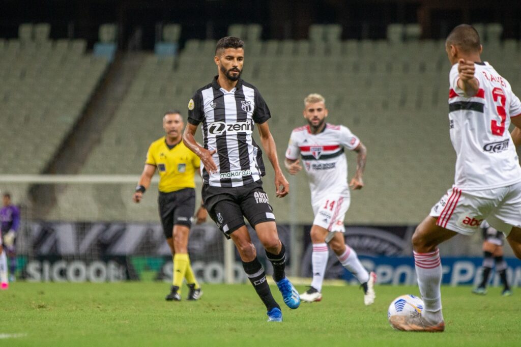 Ceará empatando com o São Paulo fora de casa pelo Brasileirão; assista ao vivo