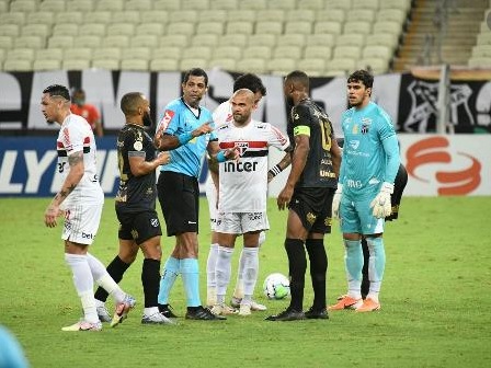 São Paulo decide não pedir anulação do jogo contra o Ceará