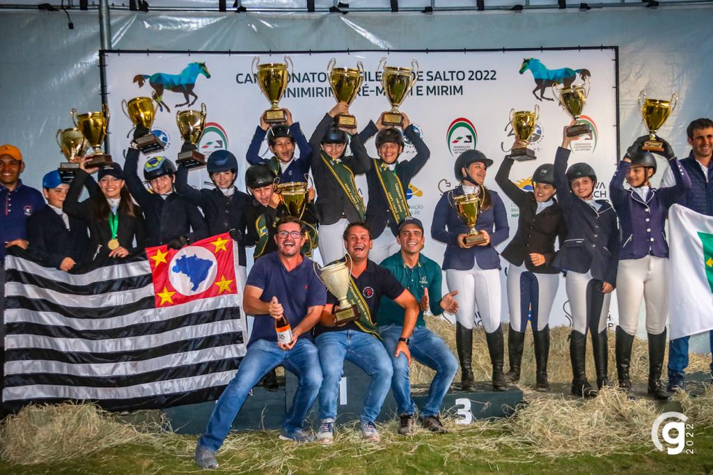 Equipe cearense conquista título brasileiro Pré-Mirim de hipismo em Joinville