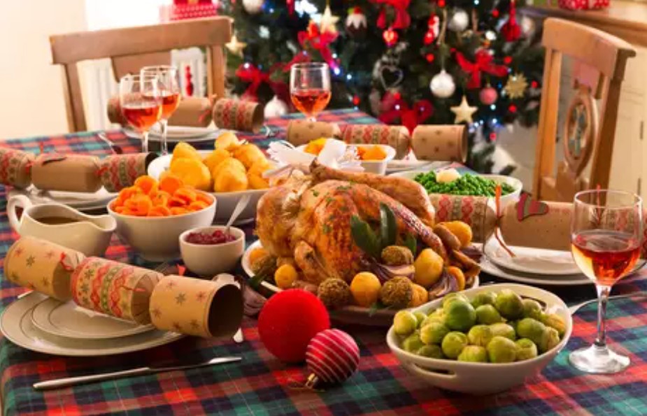 Ceia de Natal para poucas pessoas deixa jantar de famílias mais barato -  Portal GCMAIS