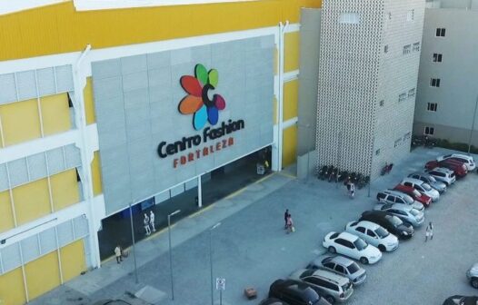 Centro comercial popular de Fortaleza realiza bazar com descontos de até 70%