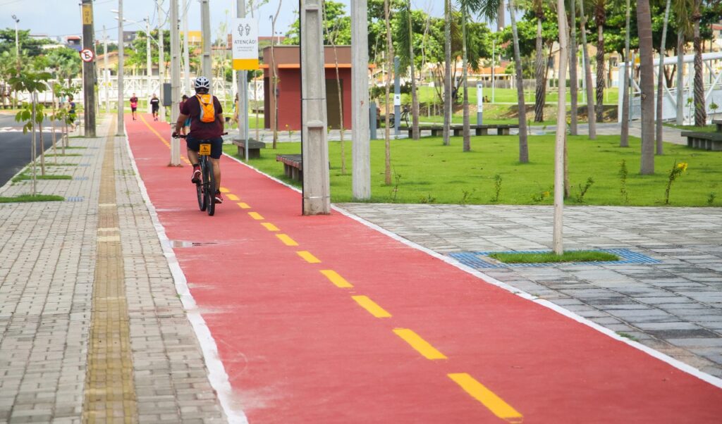 Ciclofaixa de Lazer oferece três rotas e pontos de apoio