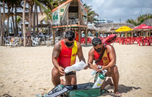 Cinco pessoas são resgatadas de afogamentos no fim de semana, na Praia do Futuro