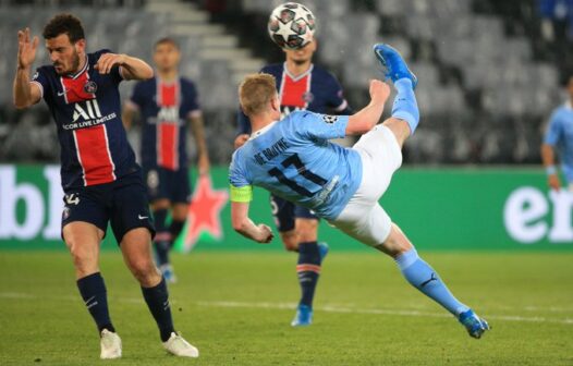 Manchester City vence PSG em Paris e fica perto da final da Liga dos Campeões da Europa