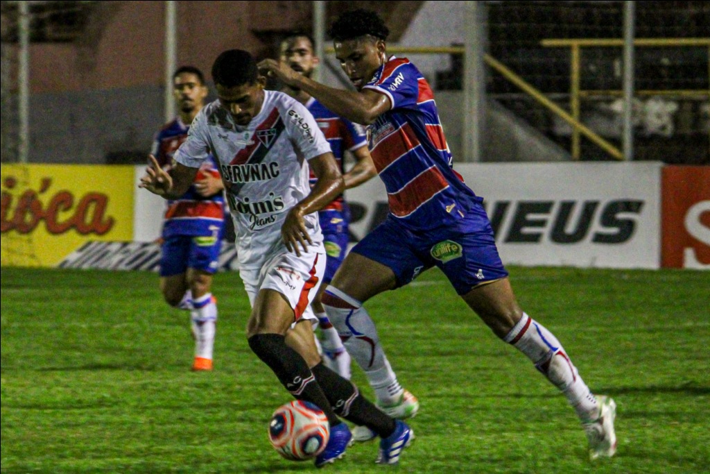 Ferroviário empata com o Fortaleza e segue na liderança do Campeonato Cearense