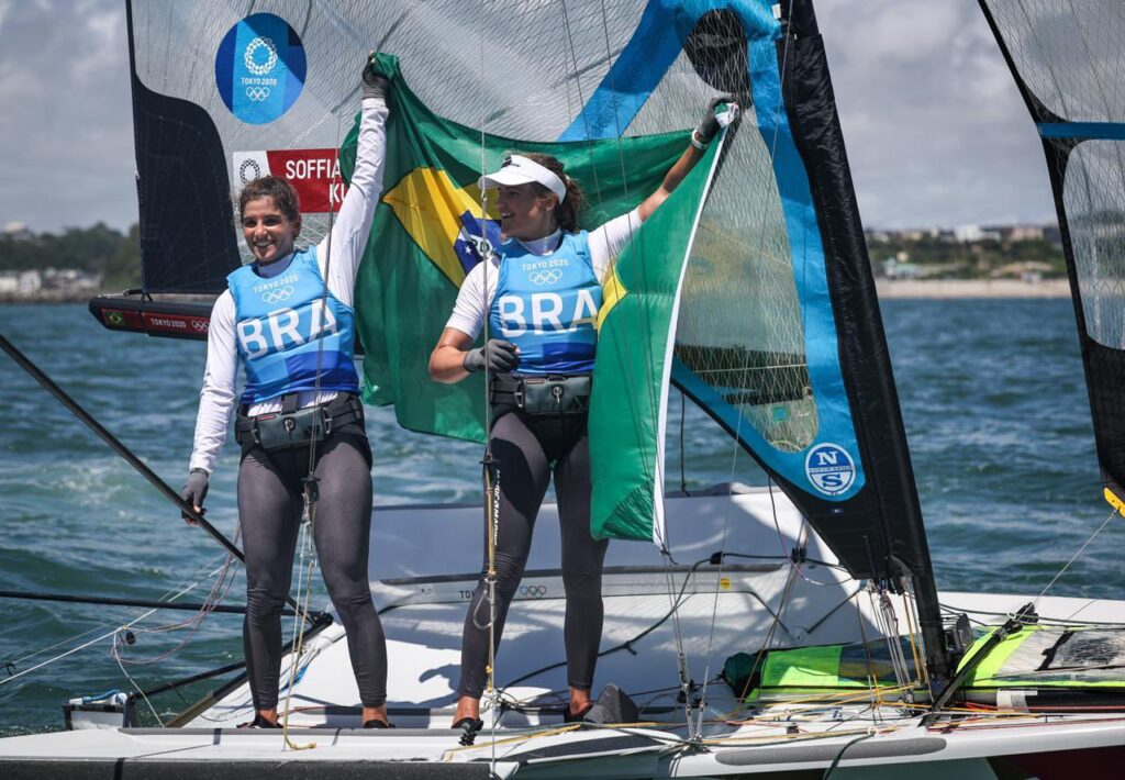 Olimpíadas: brasileiras Martine Grael e Kahena Kunze são bicampeãs olímpicas na vela