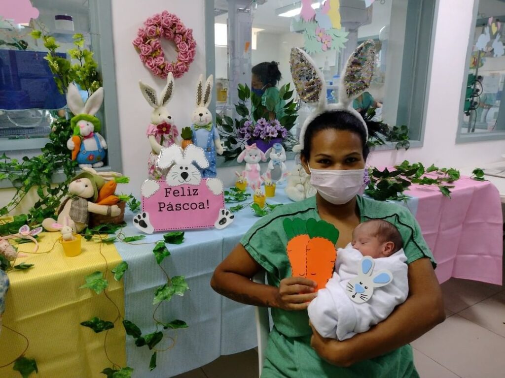 Bebês internados no Hospital Albert Sabin participam de ensaio da Páscoa; veja a galeria de fotos