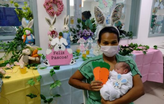 Bebês internados no Hospital Albert Sabin participam de ensaio da Páscoa; veja a galeria de fotos