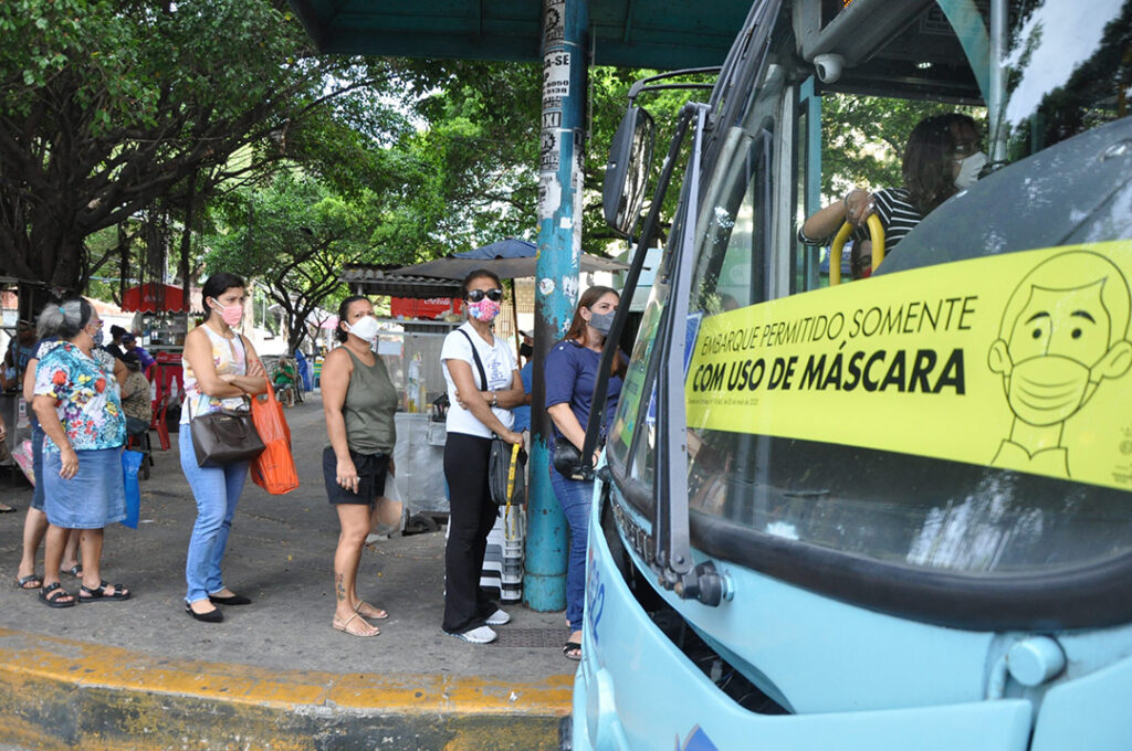 Confira mudanças nos ônibus após bloqueio de rua no Centro de Fortaleza