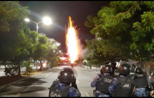 Confronto entre ambulantes e guarda municipal é registrado no Centro de Fortaleza