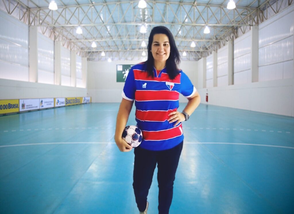 Conheça Leyliane Pinheiro, atleta do Fortaleza convocada para a Seleção Brasileira de Handebol