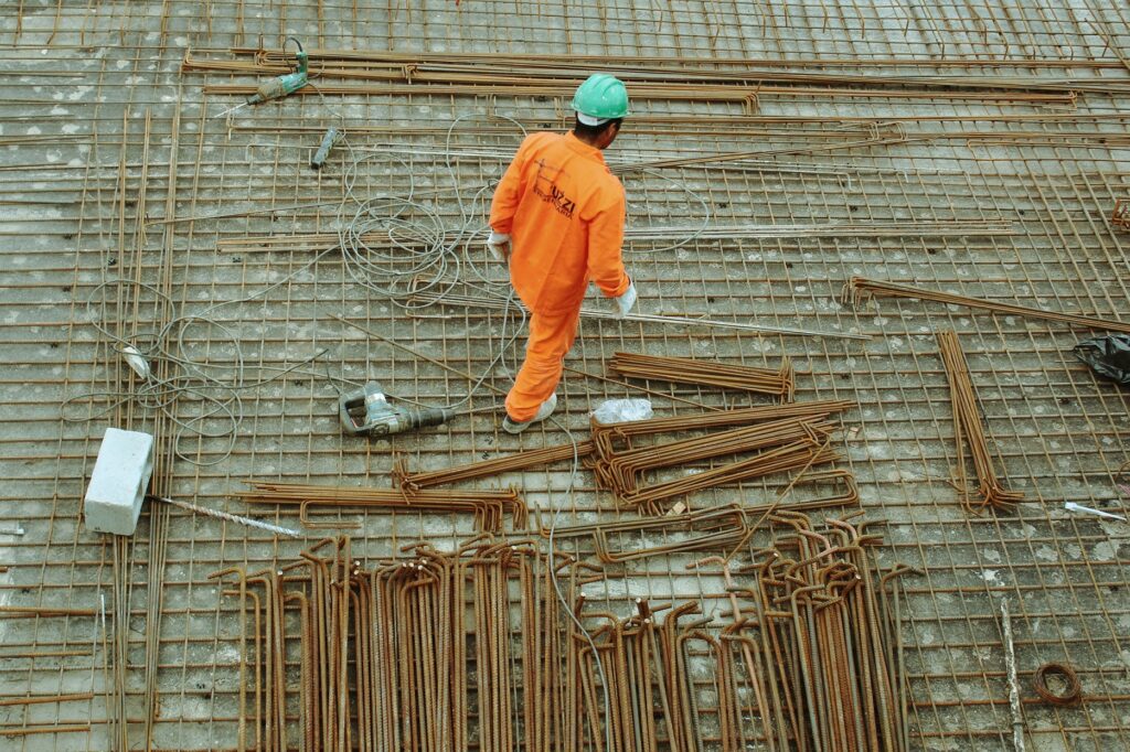 Custos da construção no Ceará aceleram para 2,25% em abril, aponta IBGE