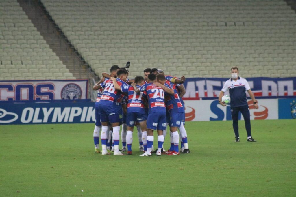 Contra o Santa Cruz, Fortaleza joga por boa atuação, veja escalações e onde acompanhar