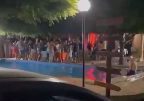 Coordenador de imunização é autuado após promover festa no interior do Ceará