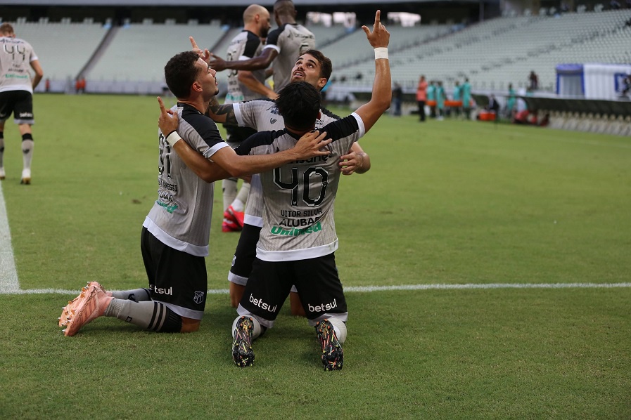 Copa do Nordeste: Saulo marca duas vezes e Ceará conquista a primeira vitória