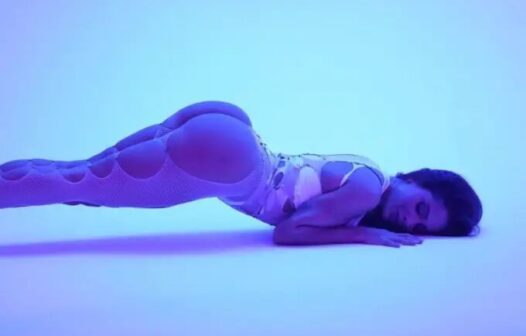 Coreografia de Anitta viraliza e “Envolver” é uma das músicas mais ouvidas no Spotify