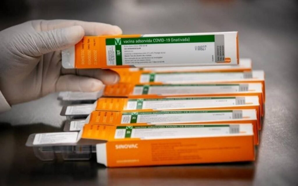 São Paulo pede autorização para usar vacinas disponíveis na 1º dose