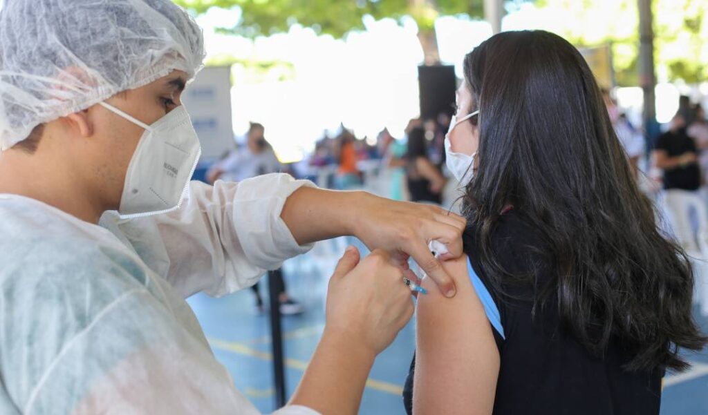 Vacinação em Fortaleza: aplicação da segunda dose da vacina Janssen começa nesta quinta-feira (16)