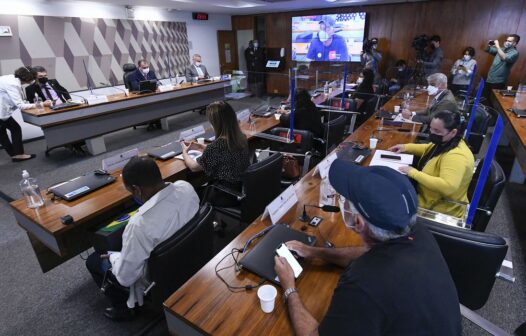 CPI da Pandemia aprova requerimento para que Ministério da Saúde explique vacinas retidas