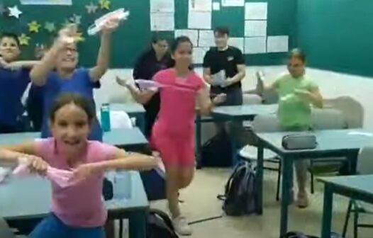 Vídeo: crianças comemoram o fim da obrigatoriedade do uso de máscara nas escolas de Israel