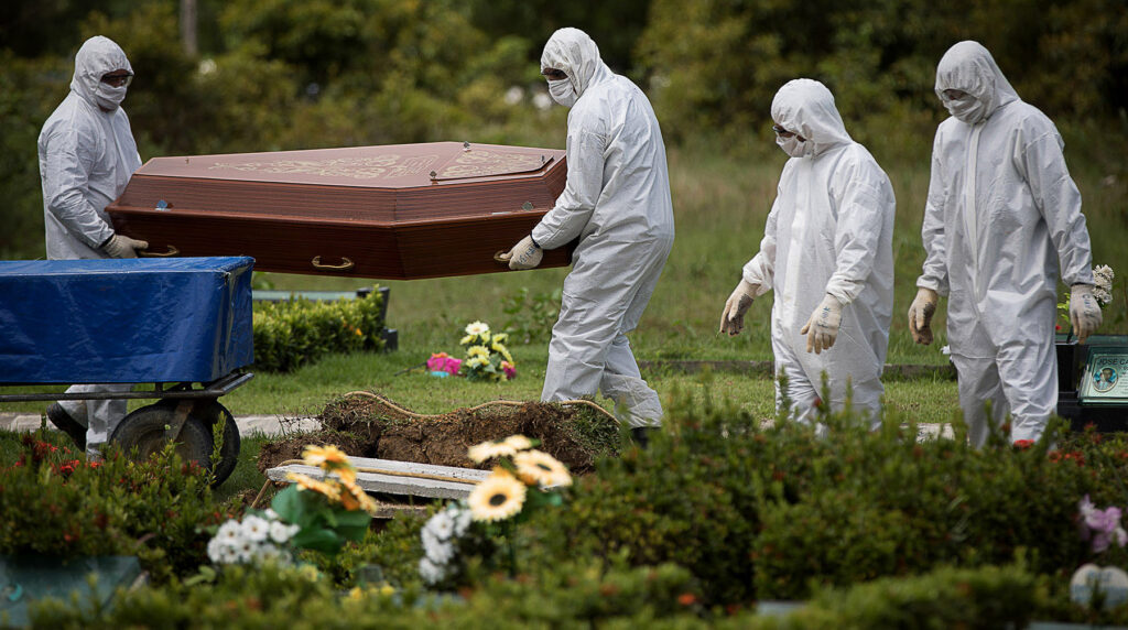 Pela primeira vez, Brasil registra mais de 2 mil mortes por covid-19 em 24h