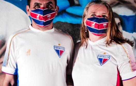 Deficientes visuais viram modelos em lançamento de camisa do Fortaleza