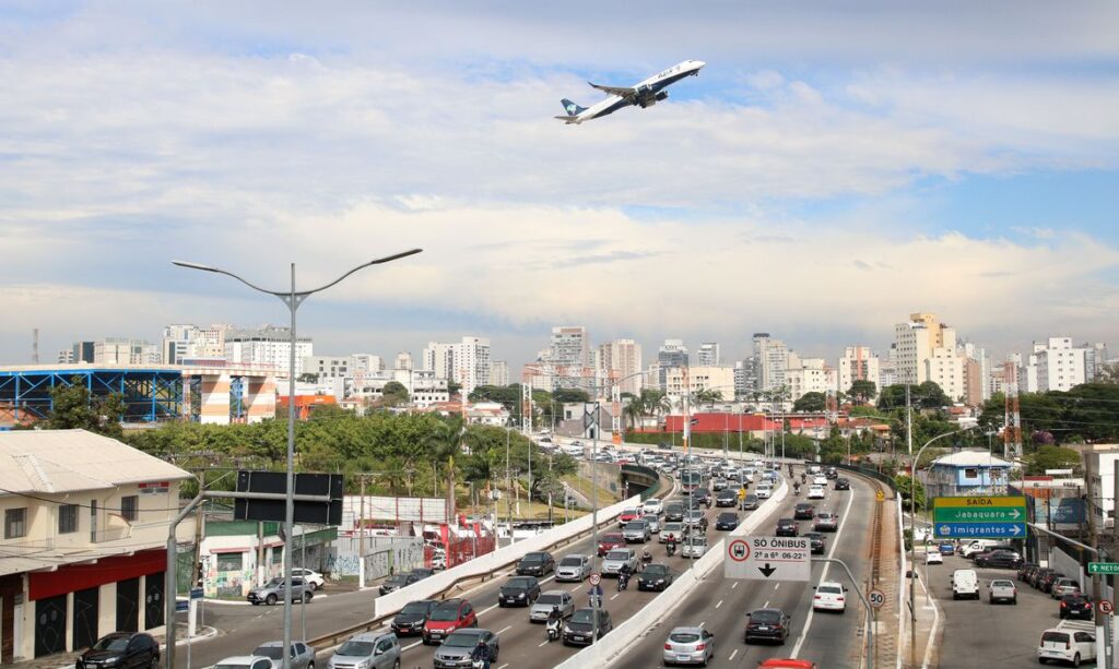 Demanda por voos domésticos tem queda de 2,5% no Brasil em maio