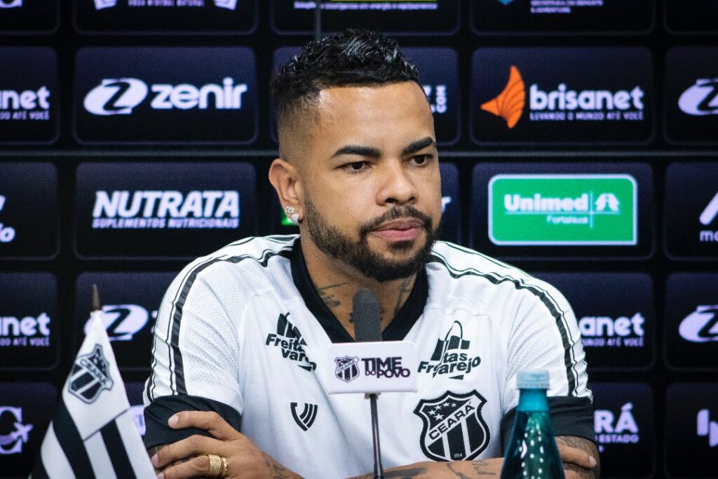 Dentinho é apresentado no Ceará e destaca: “o planejamento e a estrutura do clube me conquistaram”