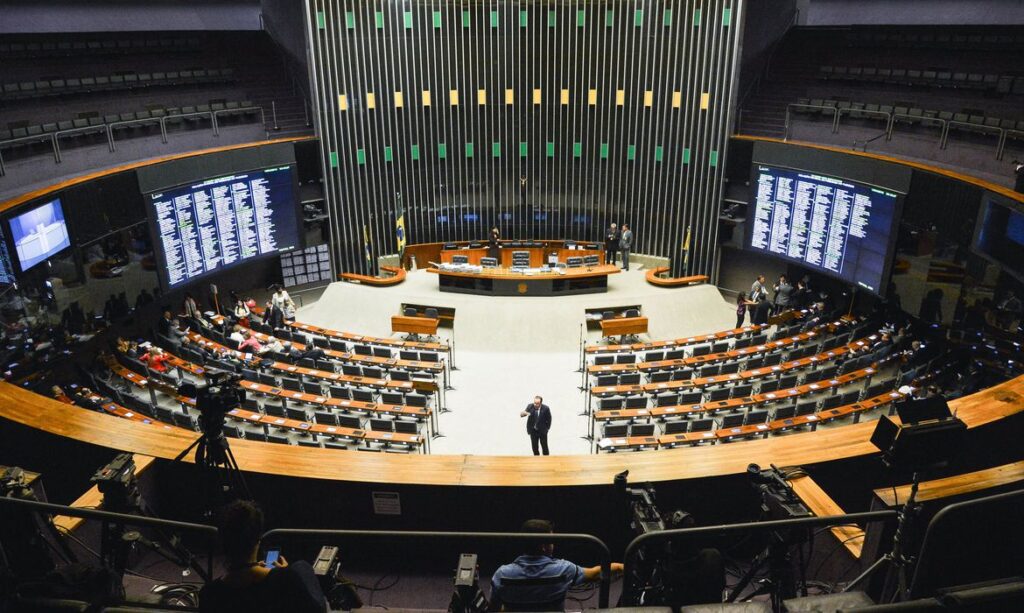 Deputado federal do Maranhão é alvo de operação da PF