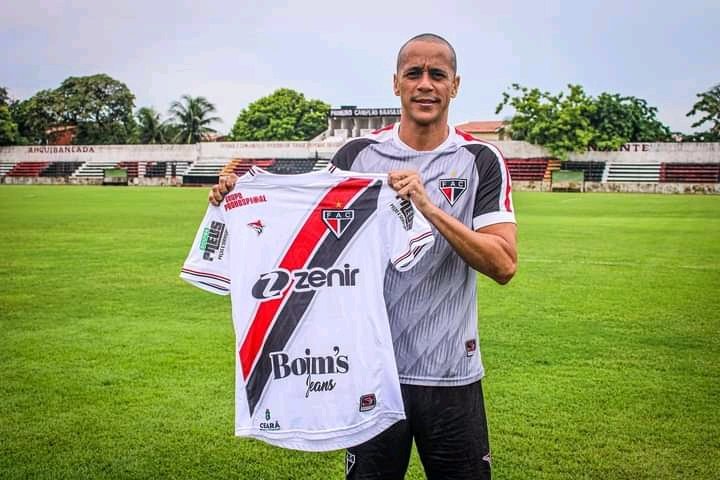 Derley anuncia sua saída do Ferroviário: “infelizmente a lesão me atrapalhou de jogar