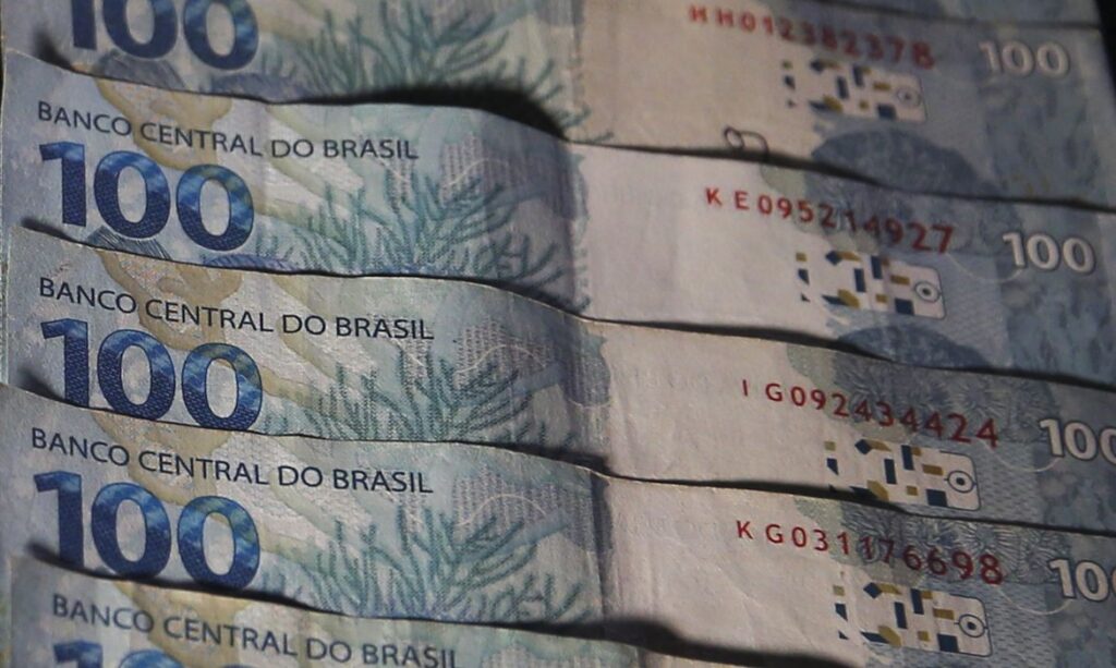 Dívida pública pode alcançar até R$ 6,4 trilhões em 2022