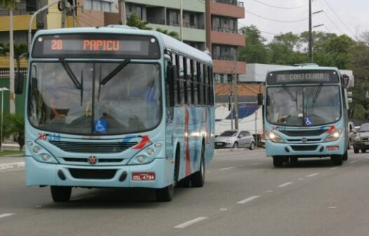 Dois homens são esfaqueados em assalto a ônibus em Fortaleza