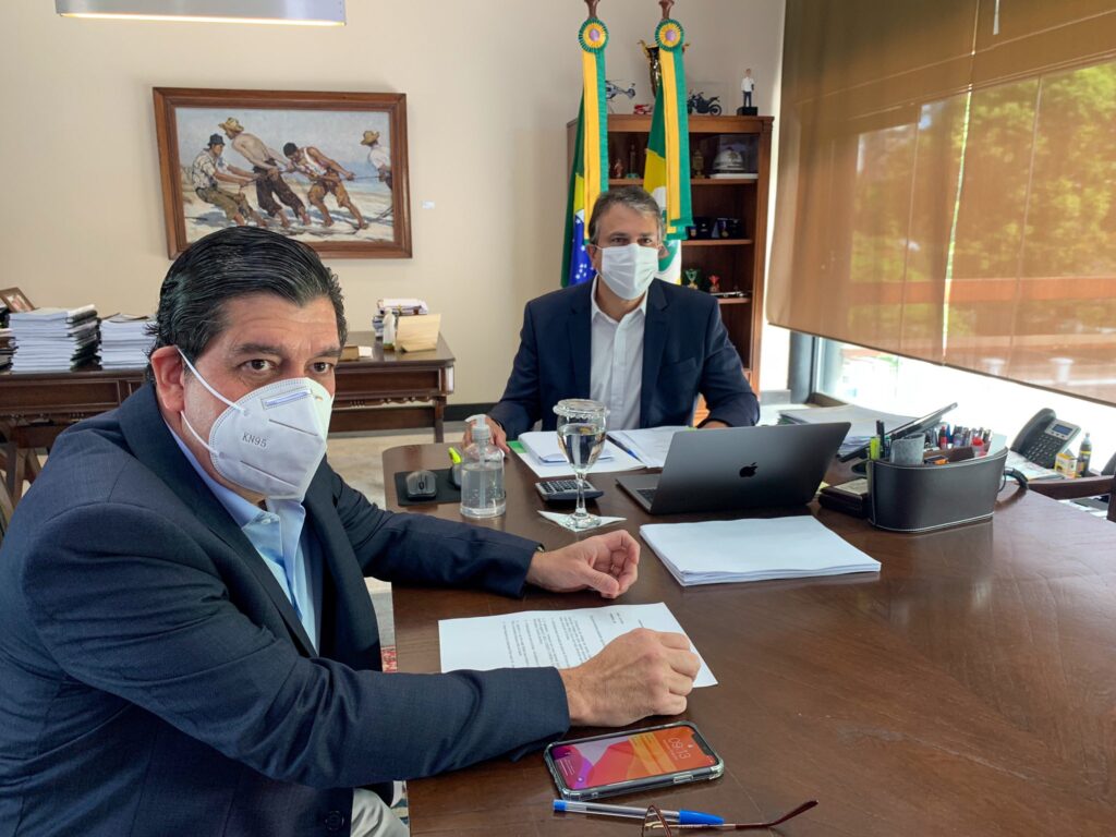 Camilo Santana participa de reunião com ministro da Saúde e cobra envio de vacinas