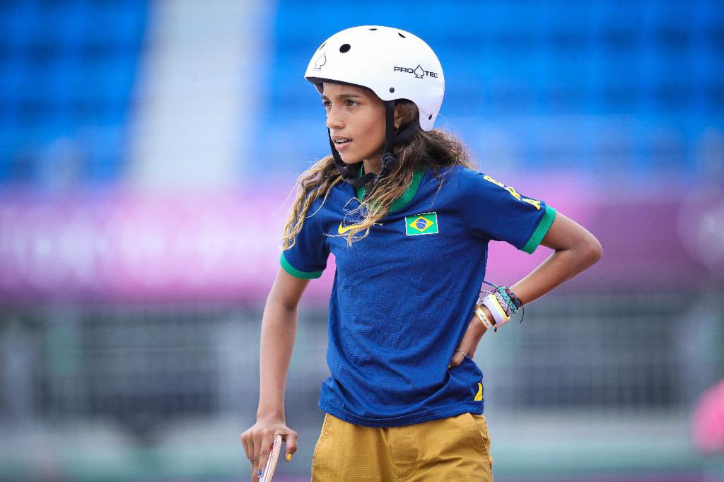 Camilo Santana e Sarto comemoram a medalha de prata de Rayssa Leal, a Fadinha