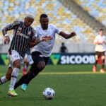 Em ascensão, Fluminense e Bragantino medem forças no Brasileiro