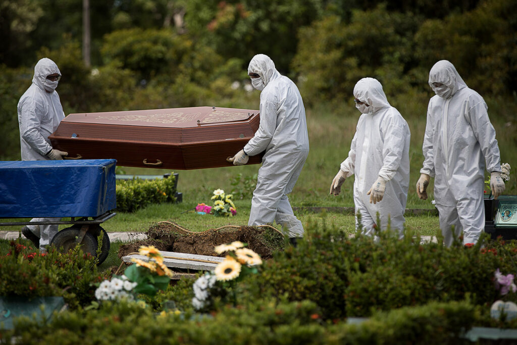 Covid-19: Brasil bate novo recorde com 4.195 mortes em 24h