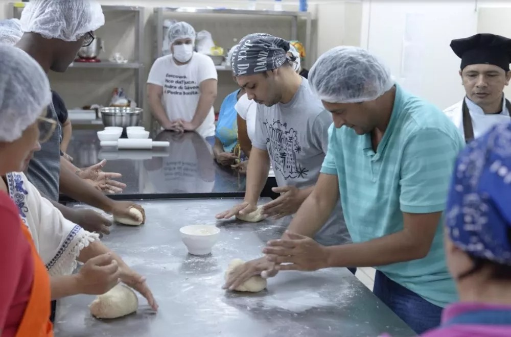 Escola de Gastronomia Social oferta 140 vagas em cursos presenciais em Fortaleza